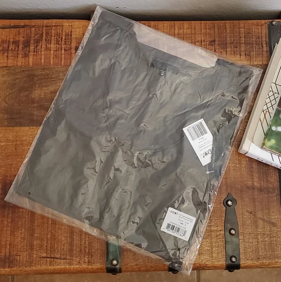 💚 Widow Down Town Tail Tank 💚 - Picture 5 of 8